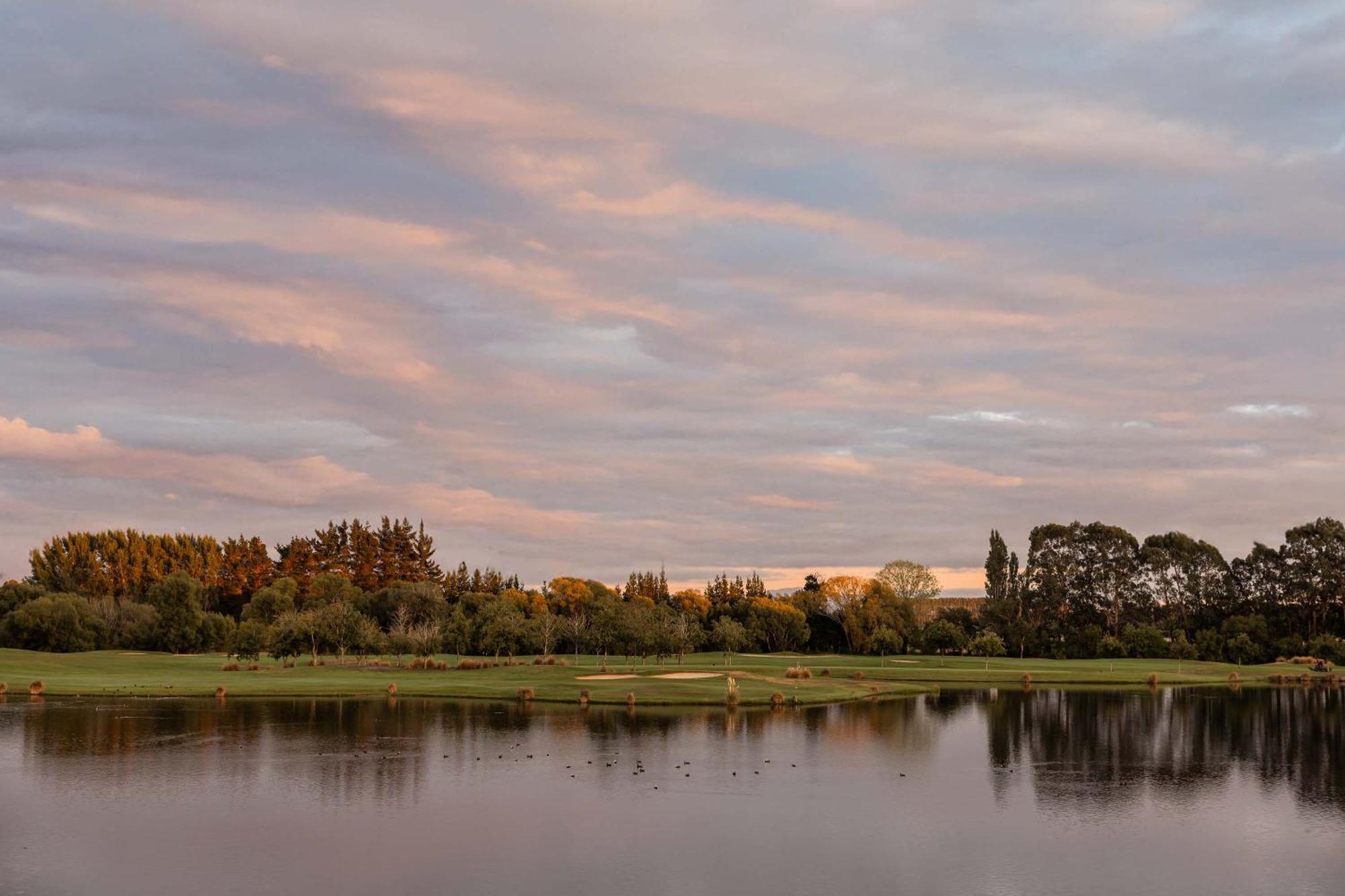 Peppers Clearwater Resort Christchurch Bagian luar foto